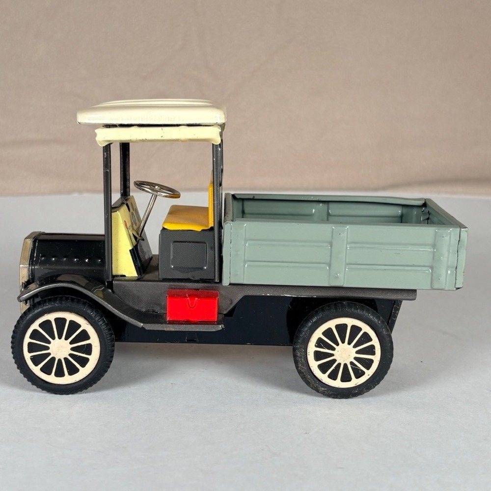 Vintage Antique Friction Powered Tin Truck Japan Antique Style Delivery Toy
